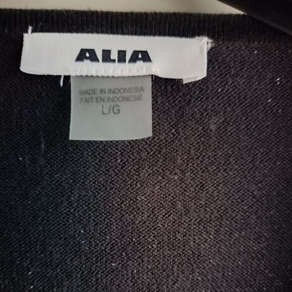 L✨Vintage Alia Sweater Black Grey Sparkly Top Blouse Closure with a Rhinestone - Picture 9 of 9